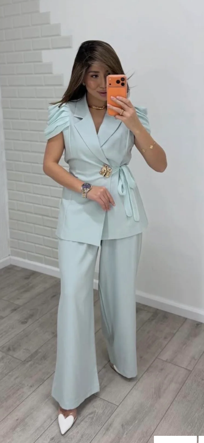 The Statement Sleeve Drape Coord